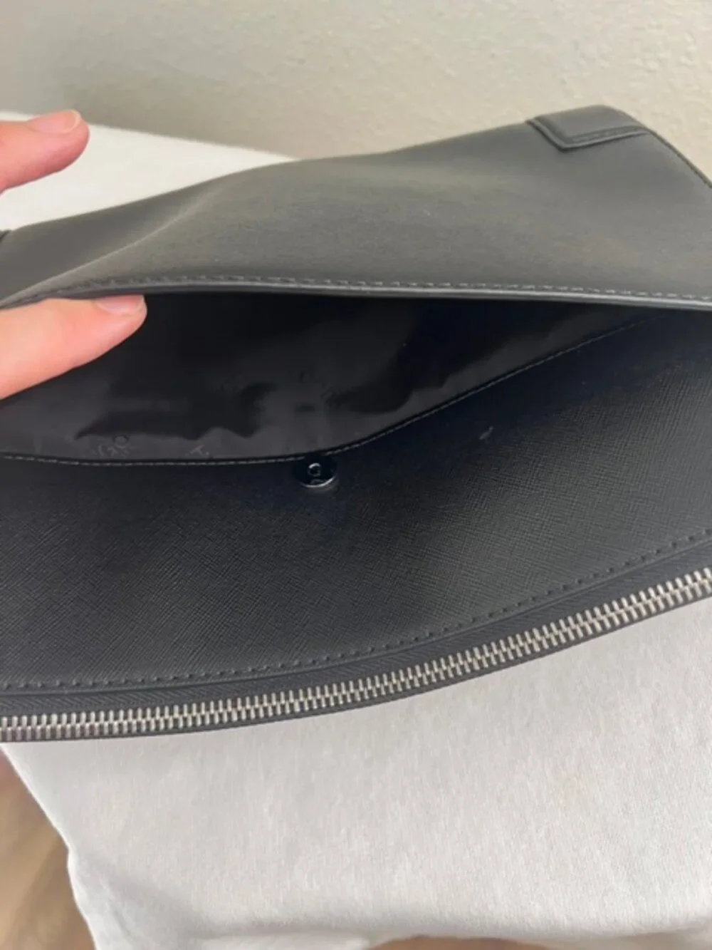 Hugo Boss Digital Portfolio Messenger Bag Leather Black